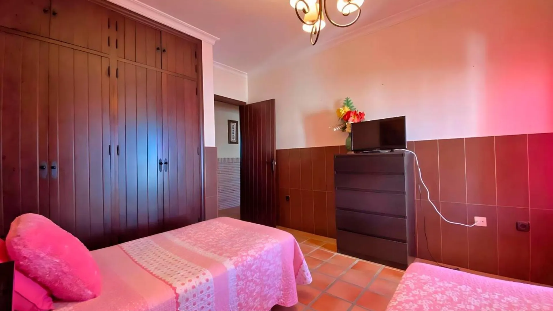 Chalet Grande Con Piscina Para Parejas Y Familias Conil De La Frontera Holiday home